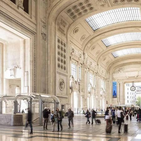 Appartamento - Stazione Centrale Милан Экстерьер фото